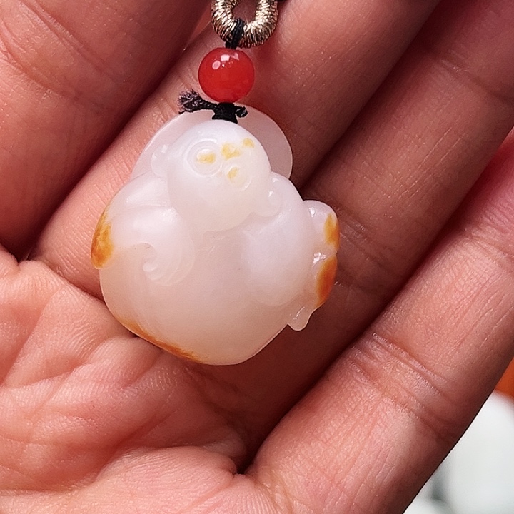 和田玉颈饰未镶嵌