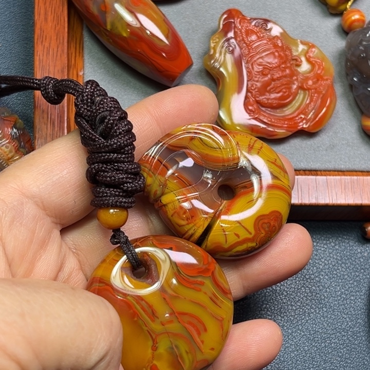 玛瑙/玉髓未镶嵌颈饰