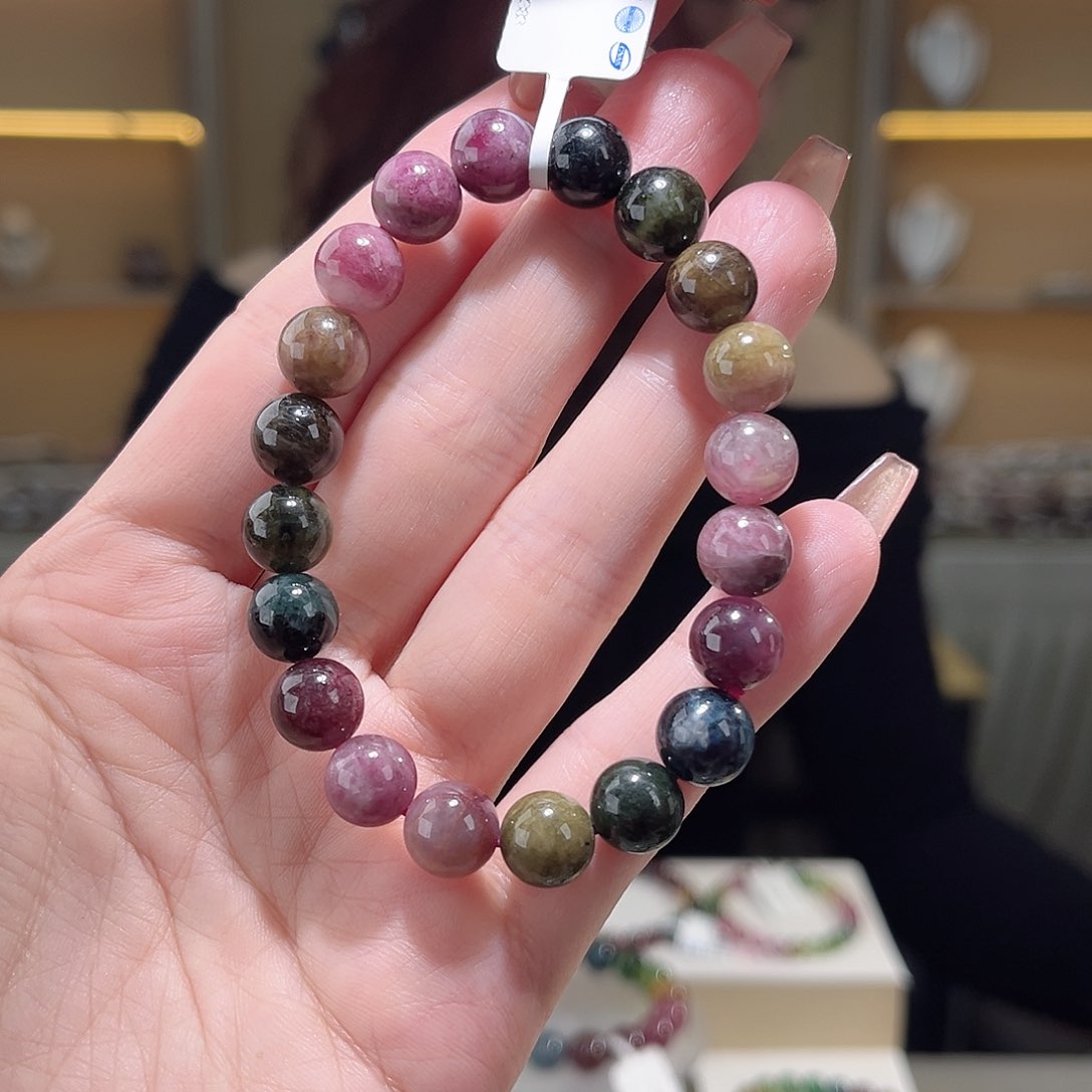 碧玺多样性发一件未镶嵌贝*