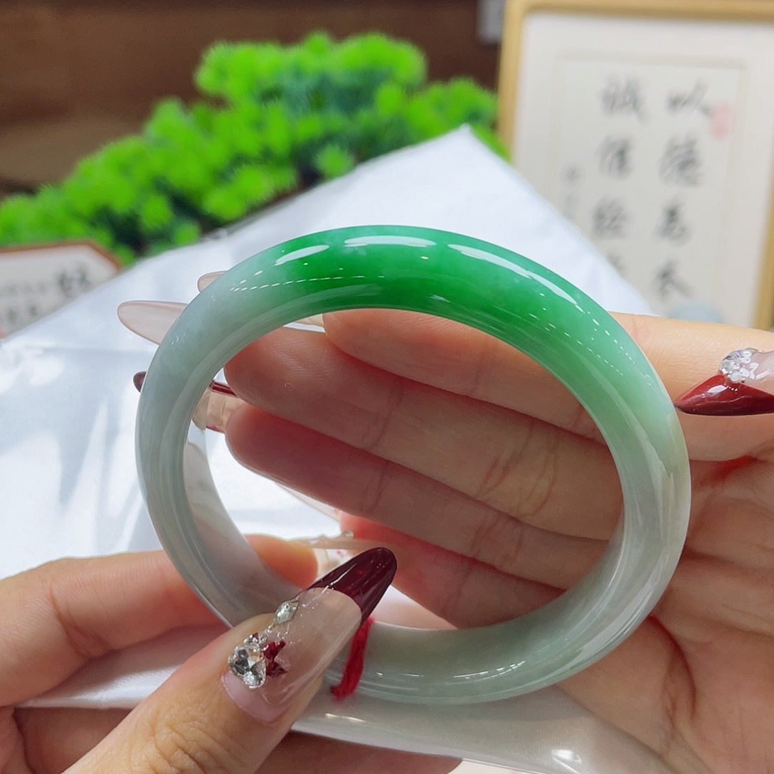 翡翠手镯未镶嵌56 号链接