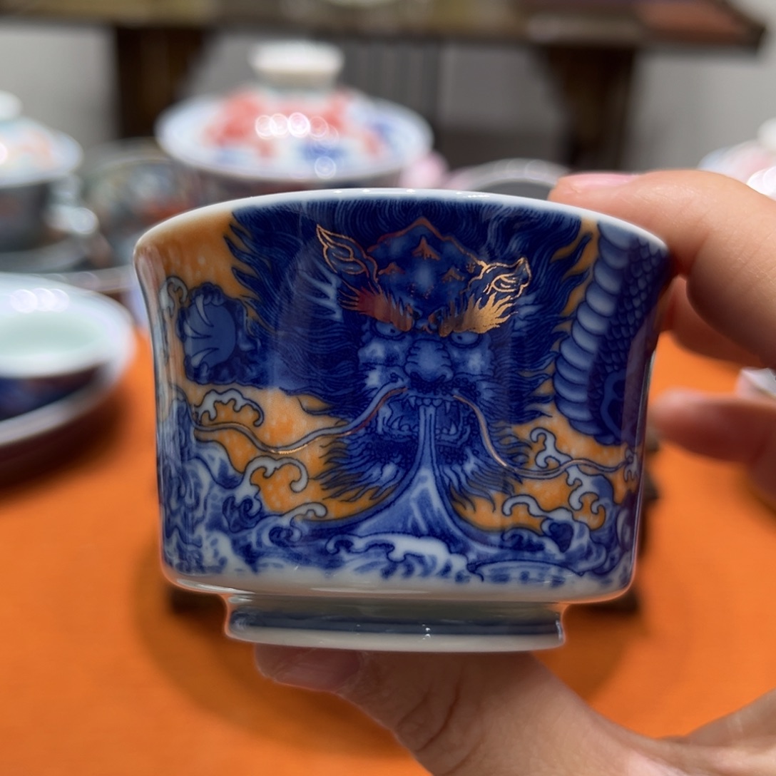 拾***。景德镇陶瓷学院景德镇陶瓷