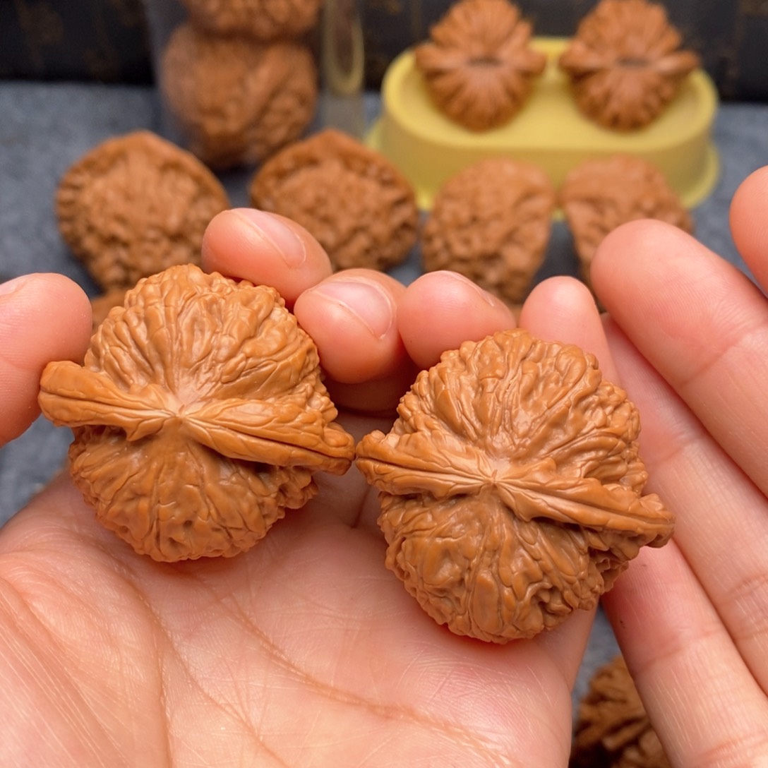 文玩核桃把件白狮子40尺