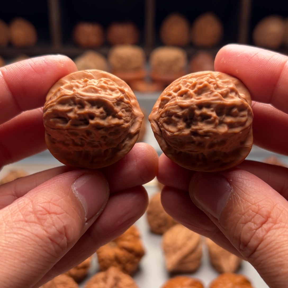 文玩核桃把件36瓷娃娃