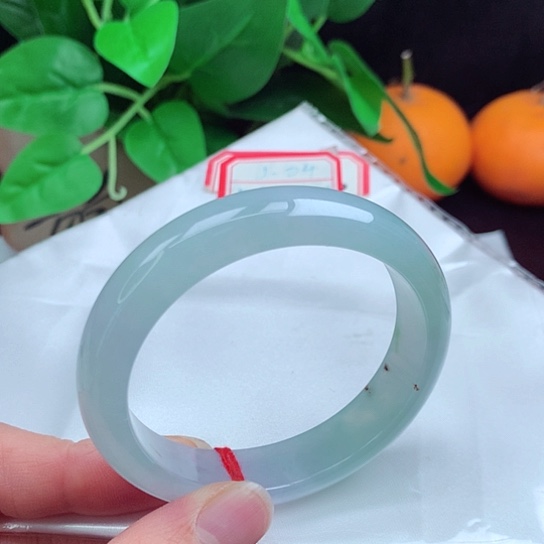 翡翠手镯未镶嵌    贵妃56