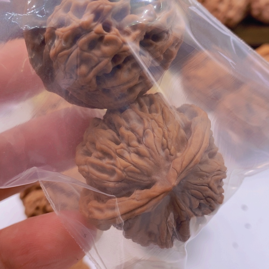 文玩核桃把件水*哦文玩核桃