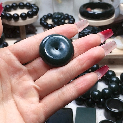 未镶嵌手串和田玉