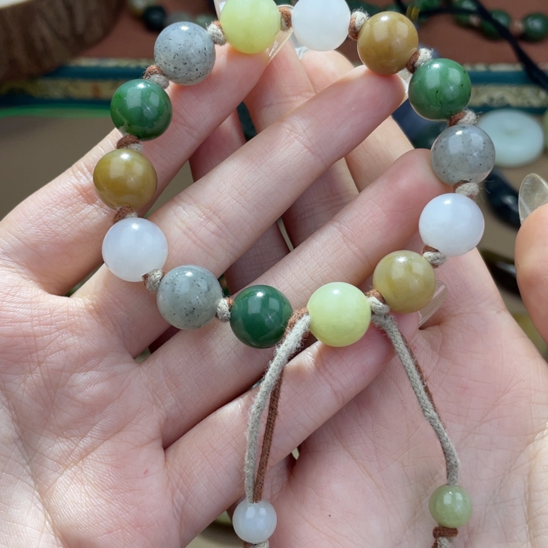 花***朵和田玉未镶嵌手链