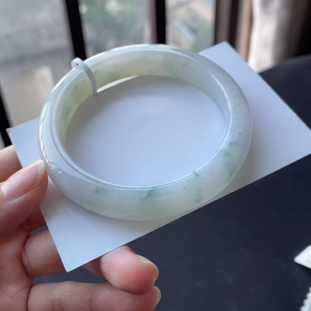 翡翠未镶嵌手镯54.6正圈碎花