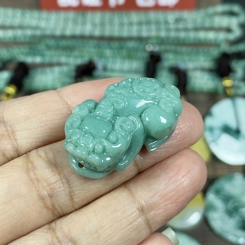 【闪购商品】翡翠颈饰未镶嵌玉吊坠翡翠玉四钱貔貅吊坠