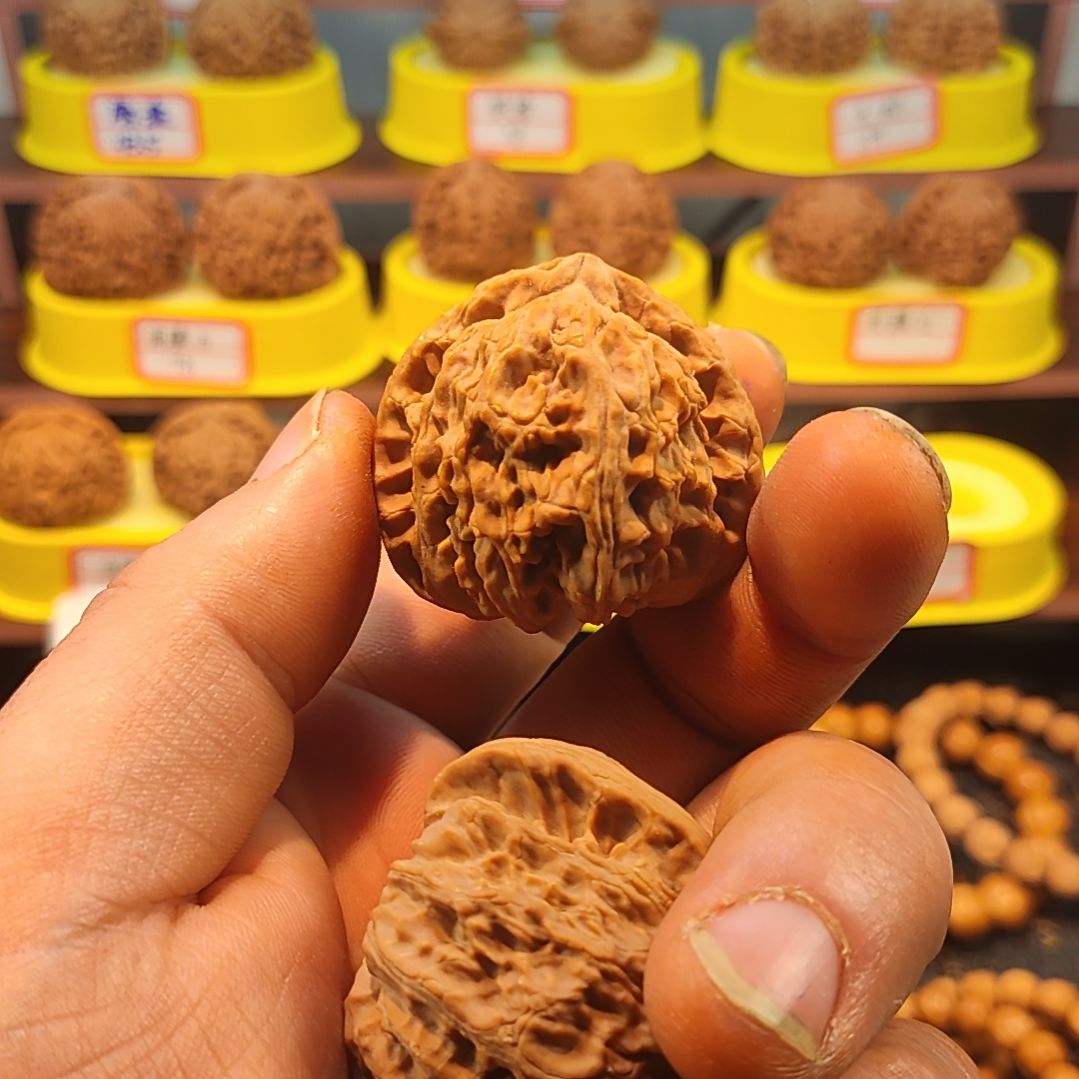 文玩核桃把件白狮子40