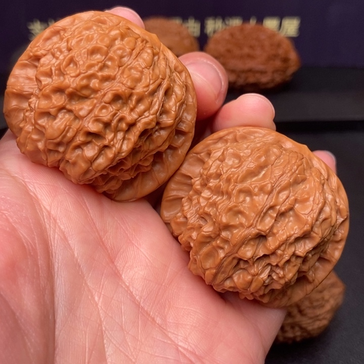 q***i文玩核桃吊坠血麒麟42