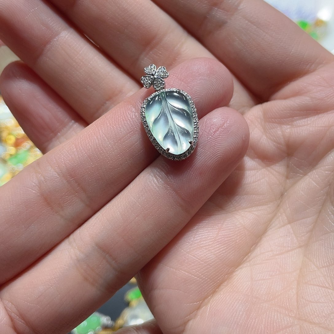 翡翠颈饰18K金镶嵌璐*天然翡翠18kA货