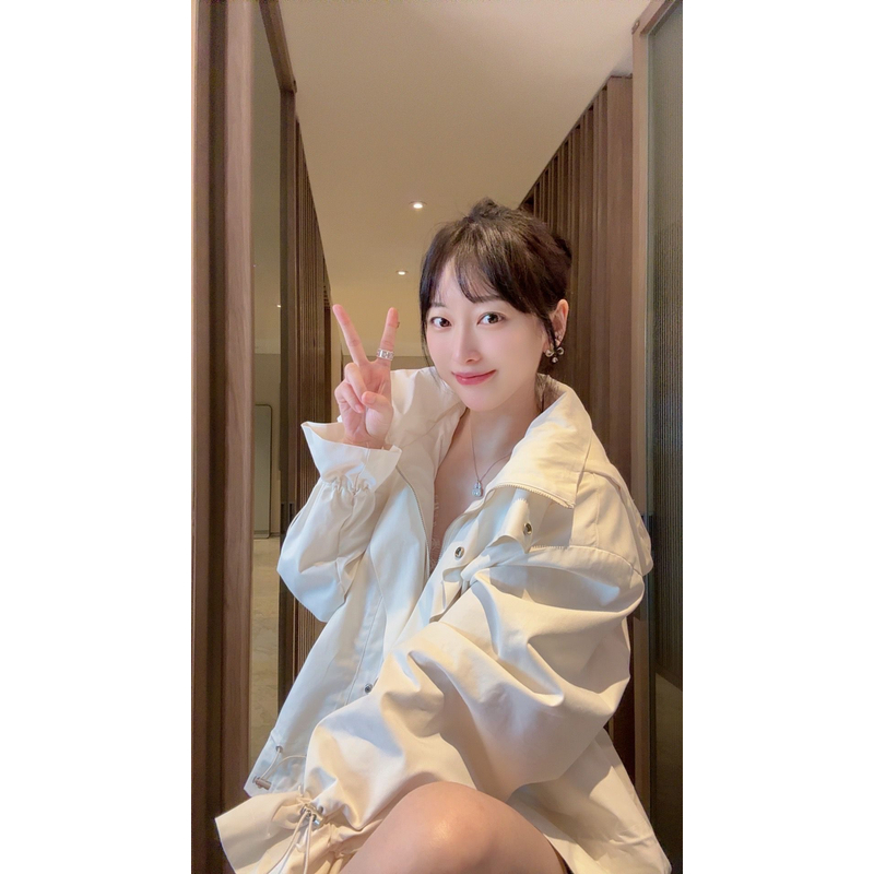 【张静芝】抽绳连帽宽松外套