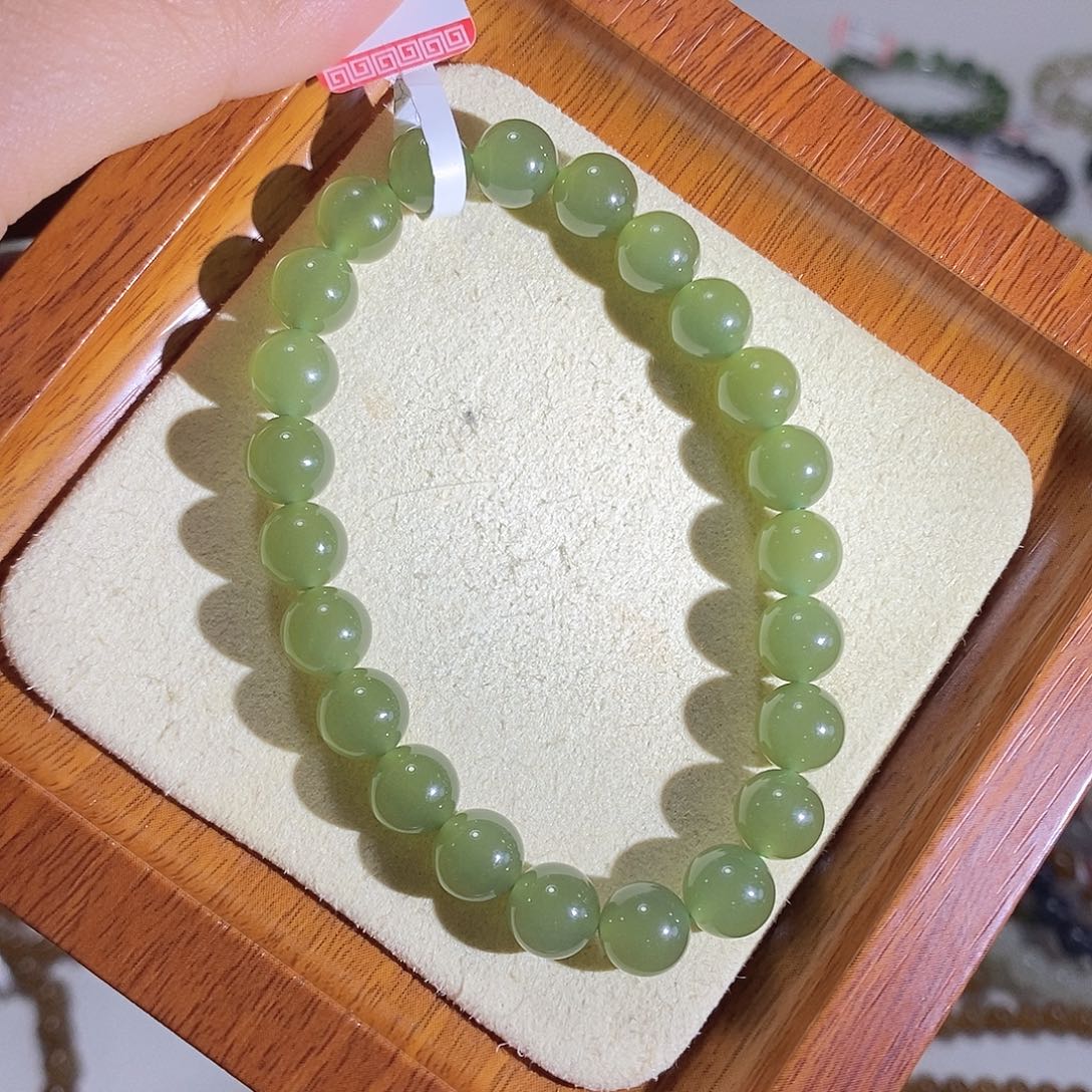 和田玉高冰湖水绿8mm未镶嵌