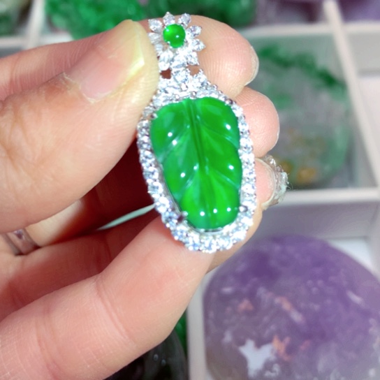 翡翠吊坠(不含链)未镶嵌