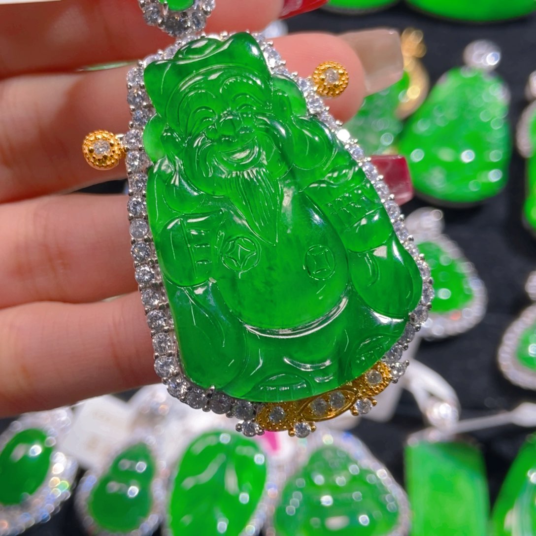 翡翠吊坠(不含链)未镶嵌