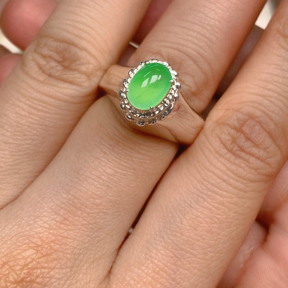 翡翠戒指未镶嵌翡翠