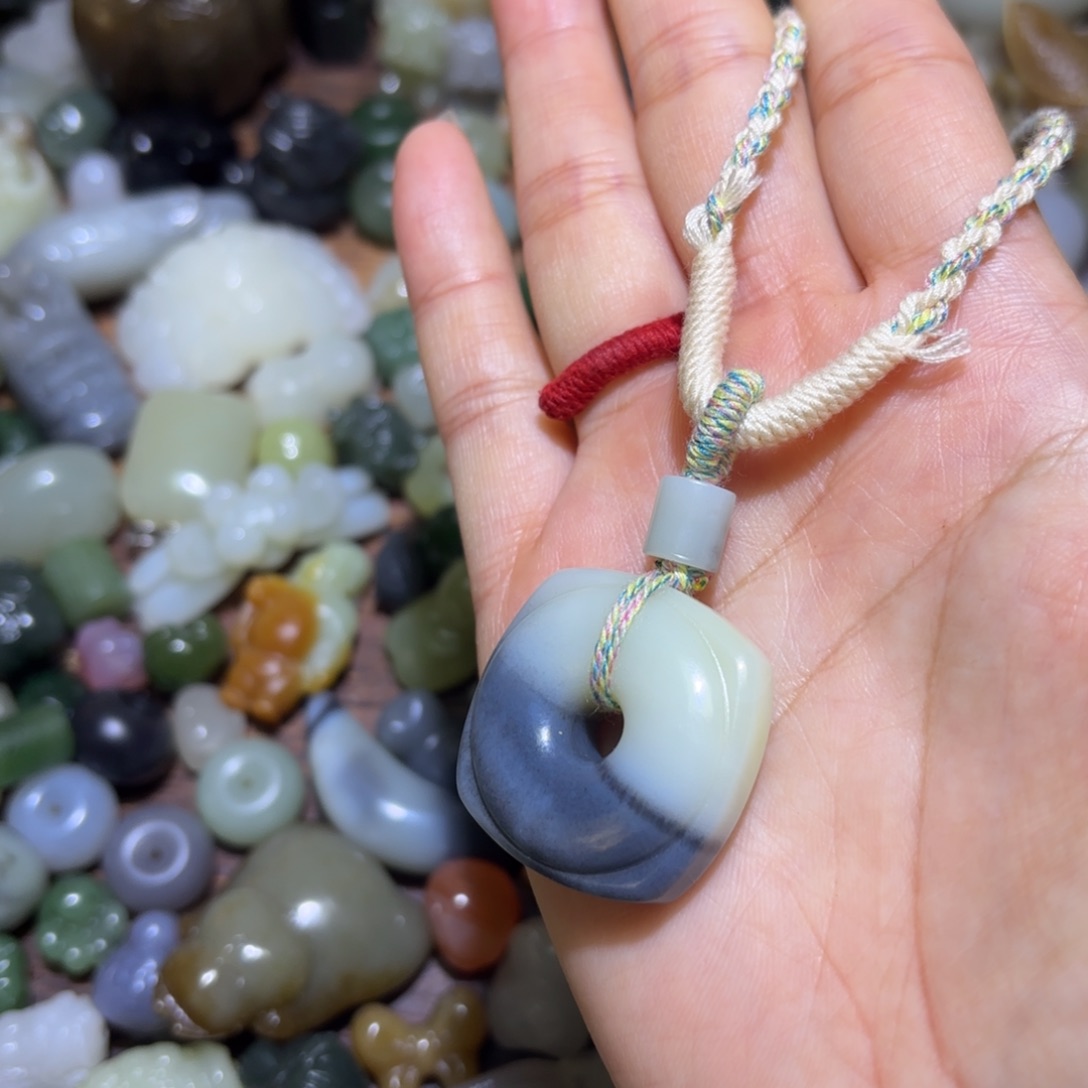 和田玉未镶嵌珠宝半成品