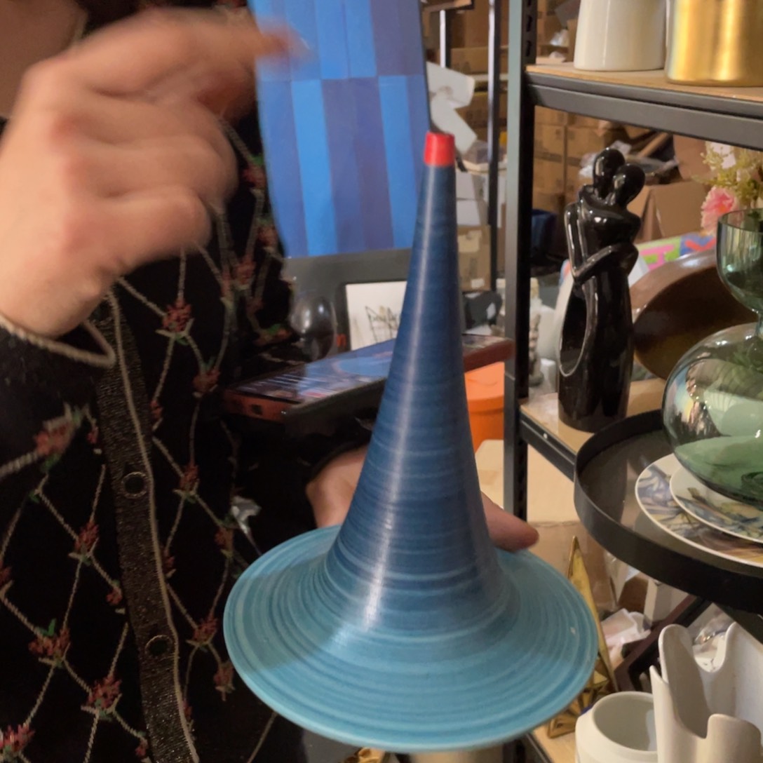 帅****赞陶瓷花瓶，家居摆件。