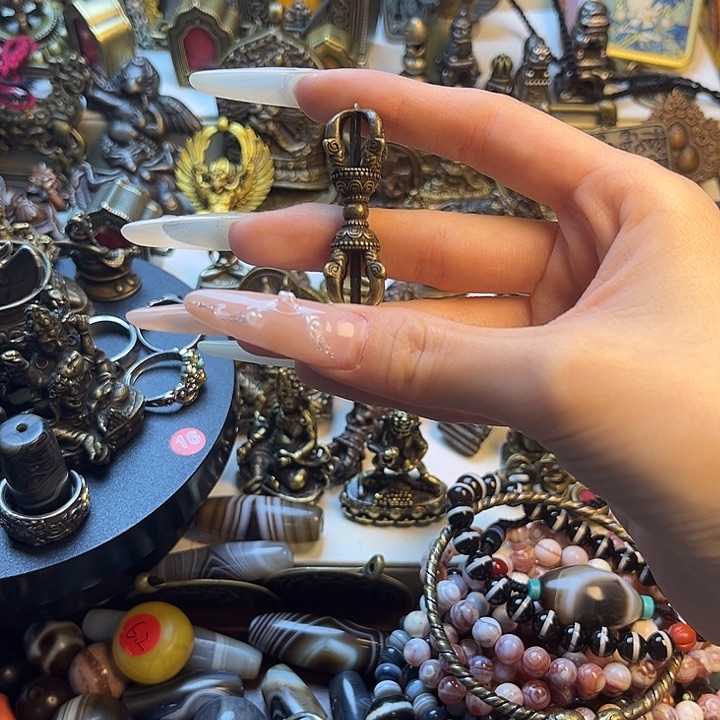 我***天泥塑闪价漏价一件