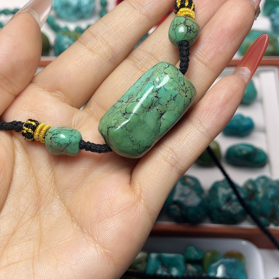 1***动绿松石未镶嵌手链