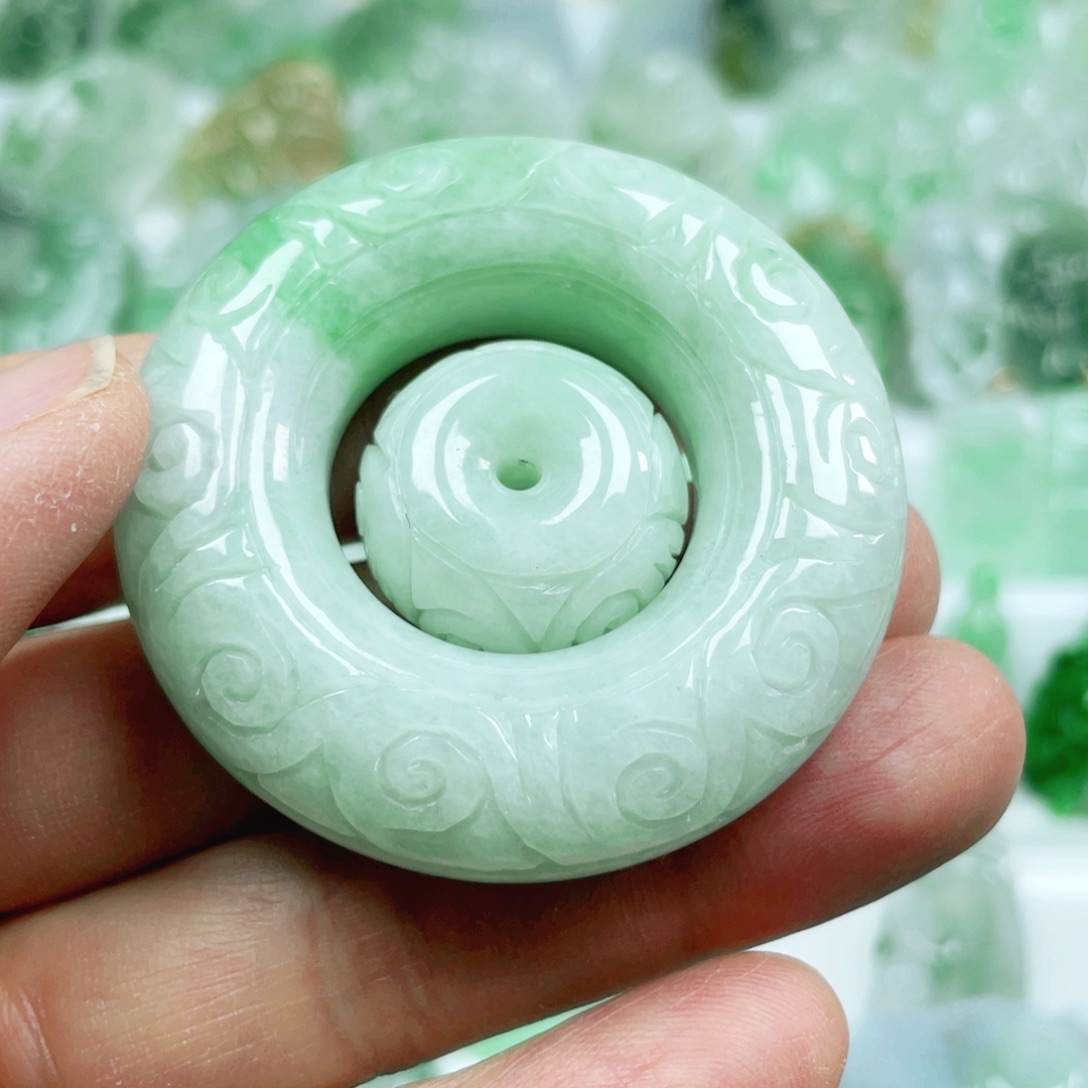 翡翠吊坠(不含链)未镶嵌