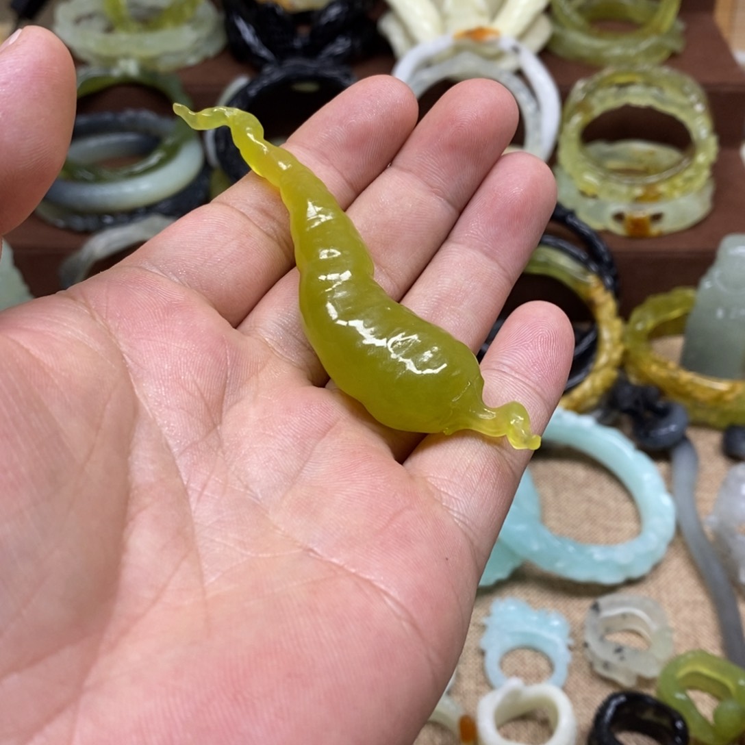 蛇纹石玉未镶嵌吊坠(不含链)