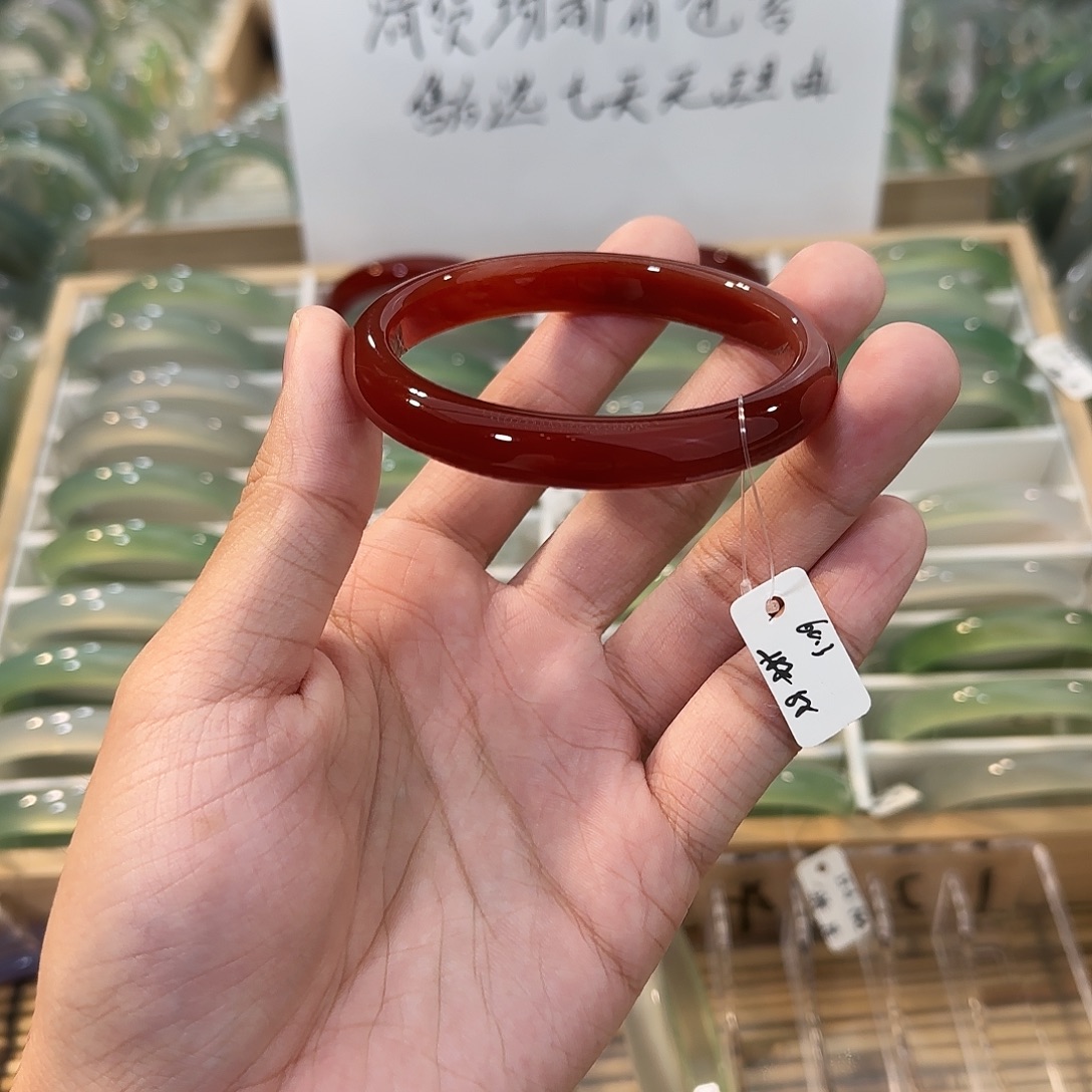 玛瑙/玉髓未镶嵌手镯圈口60.3
