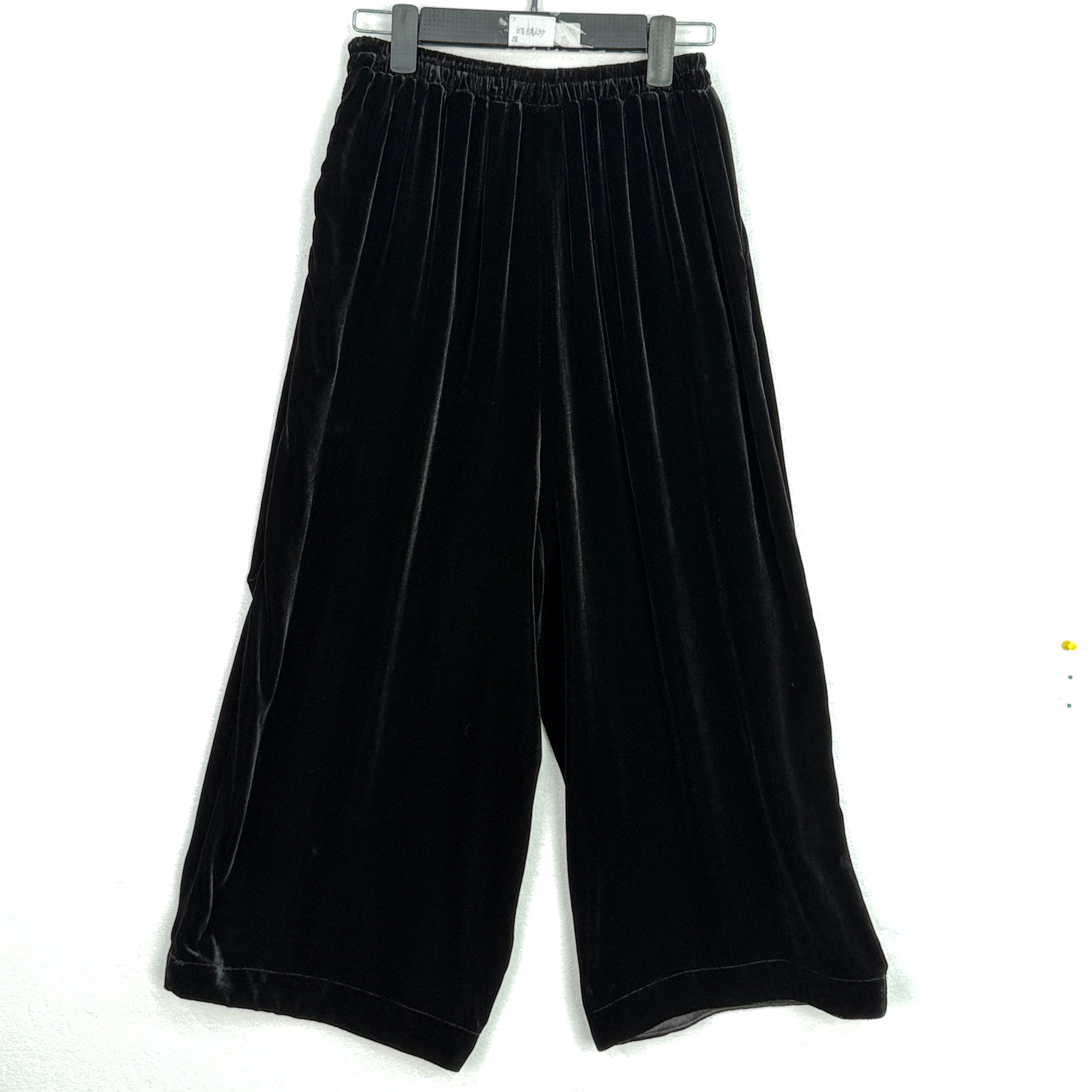 百搭休闲桑蚕丝丝绒气球裤