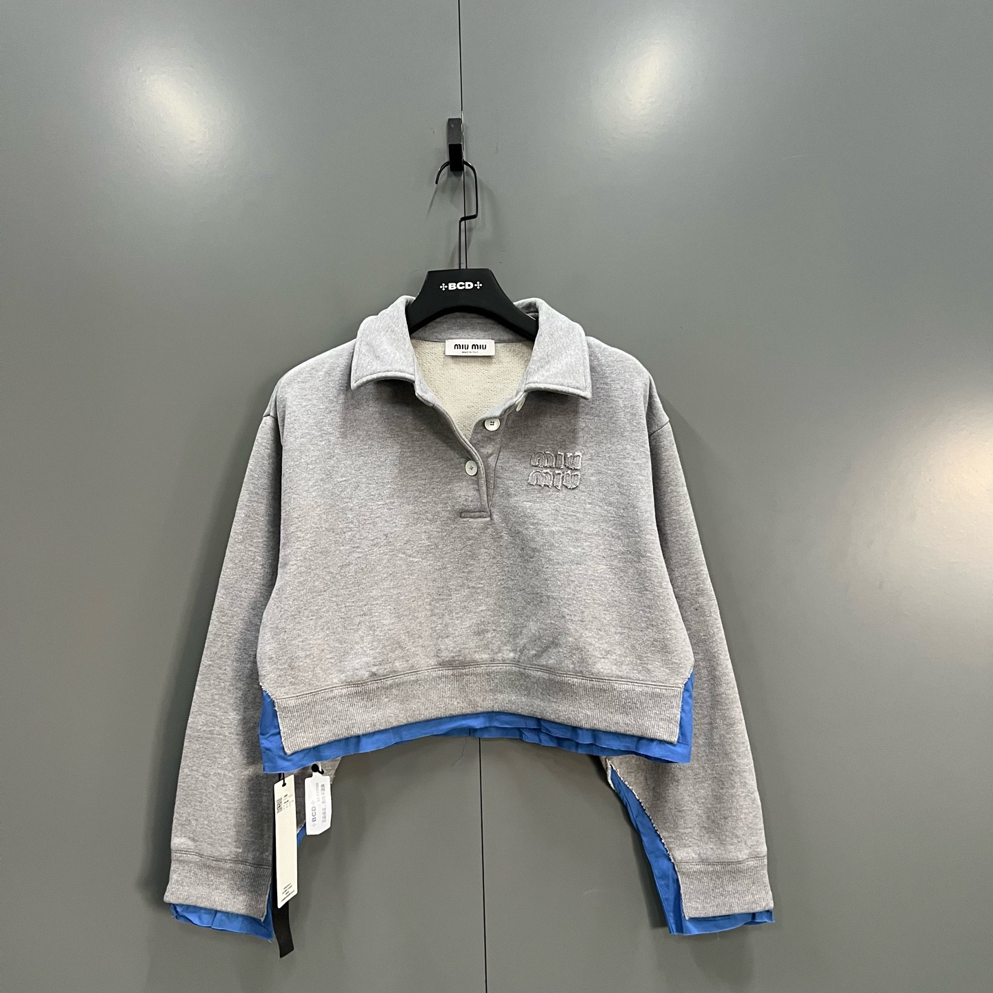 99新 MIU MIU/缪缪 zz 灰蓝logo翻领卫衣 L码/98新/020980