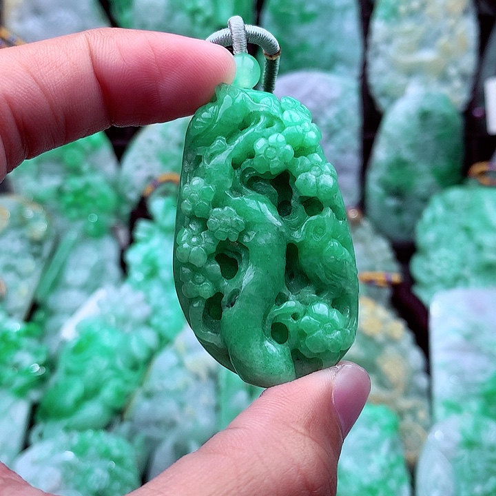 翡翠吊坠(不含链)未镶嵌