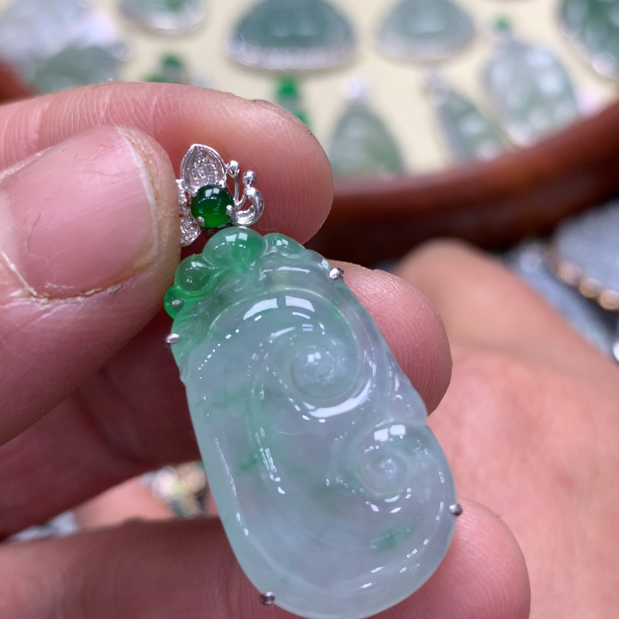 【闪购商品】翡翠颈饰18K金镶嵌如意