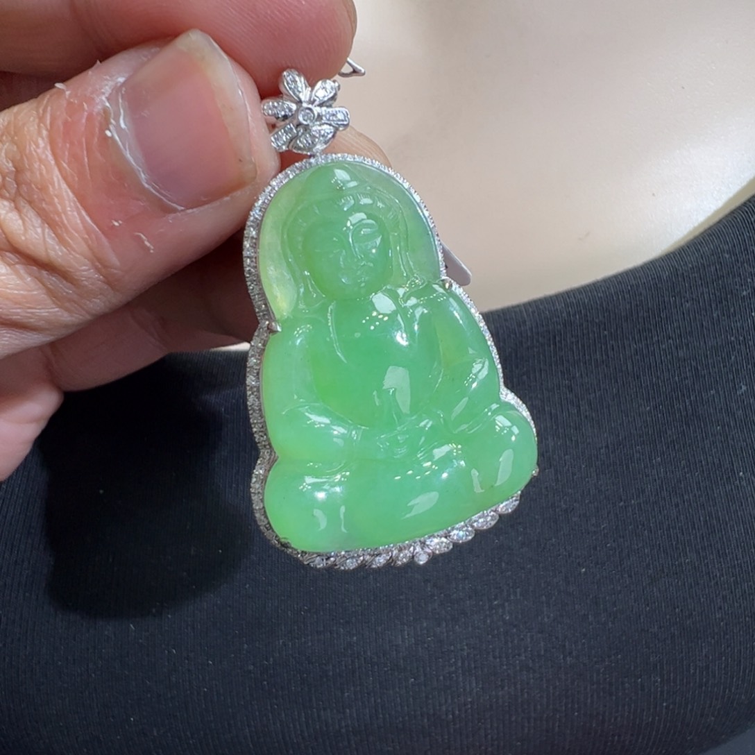 翡翠吊坠(不含链)18K金镶嵌