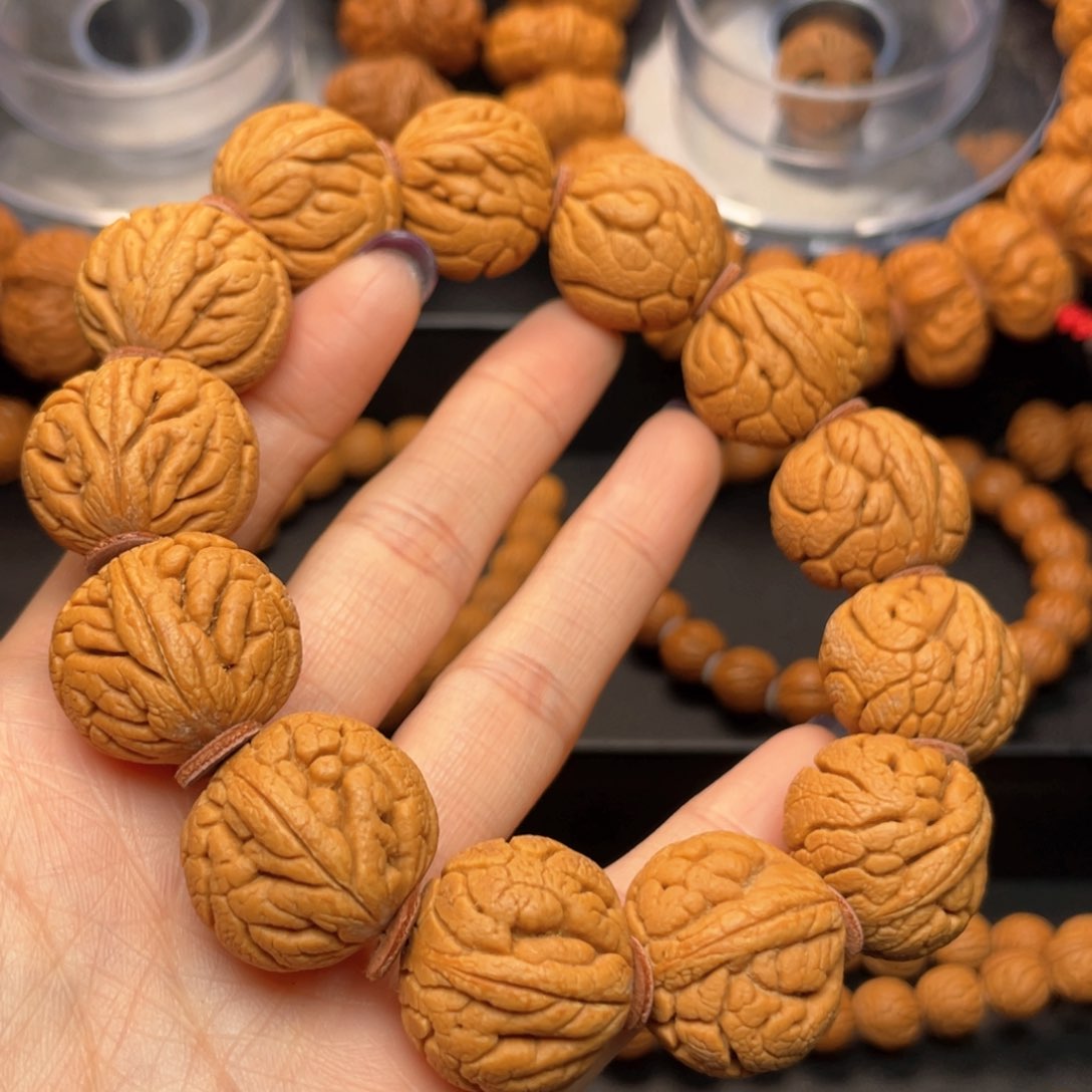 桃核手串龙纹桃核2