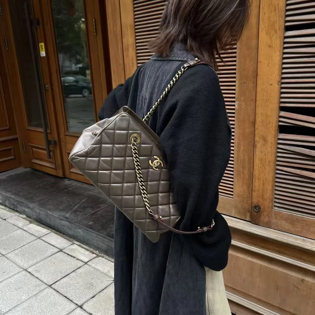 95新 Chanel/香奈儿 95新 孟买托特油蜡皮牛奶盒子单肩包