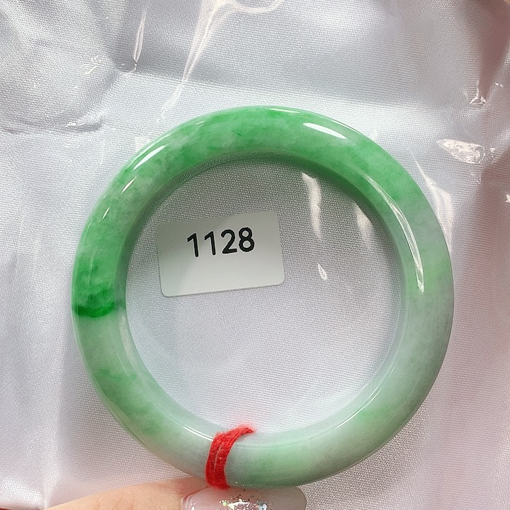 翡翠手镯未镶嵌木**呀天然翡翠手镯54