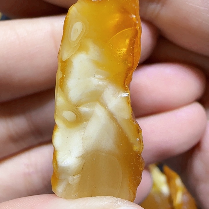 定制琥珀未镶嵌蜜蜡