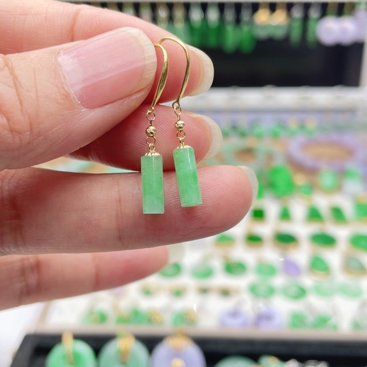 翡翠18K金镶嵌耳饰