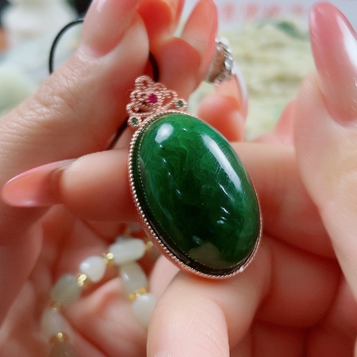 颈饰未镶嵌和田玉