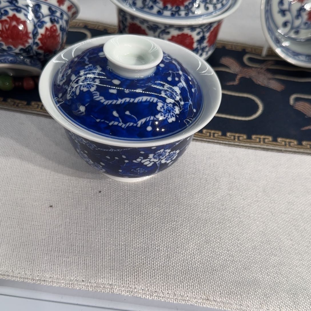 小***姐手工手绘盖额茶具