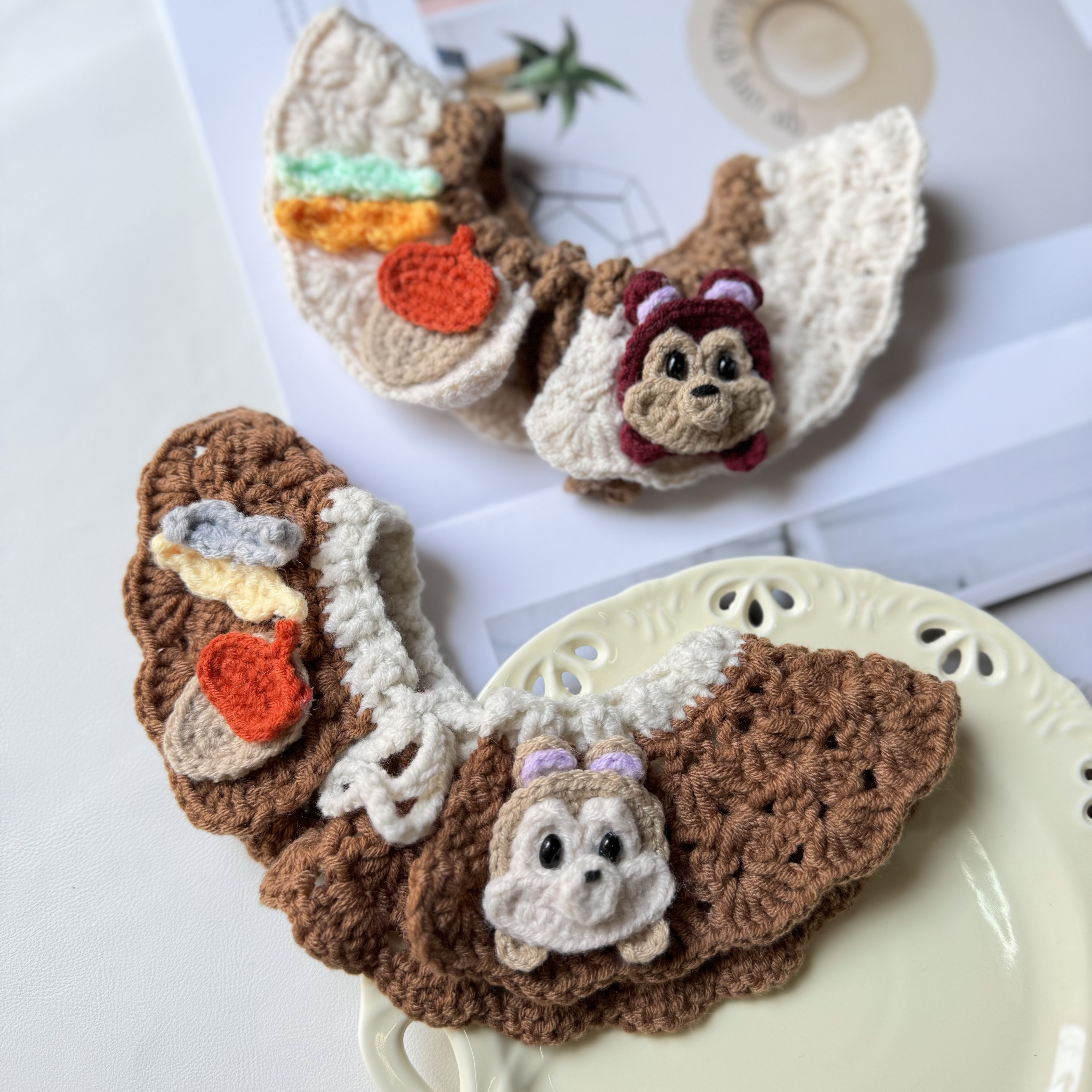 重工款钩织宠物围兜口水巾针织披肩猫咪装扮奇奇猫咪口水巾针织