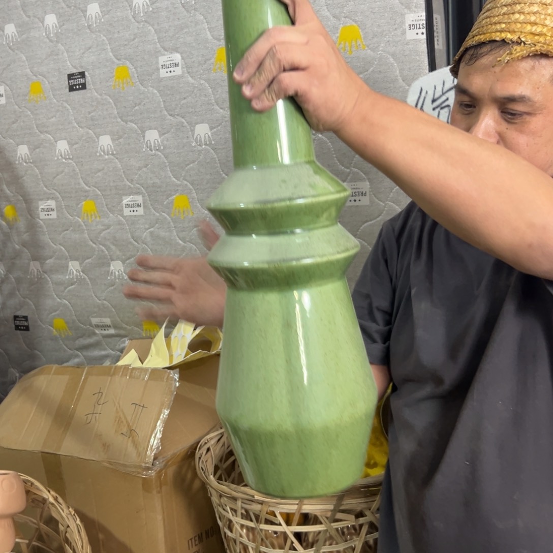 摆件119 号高中低温陶瓷工艺瓶（部分微瑕）