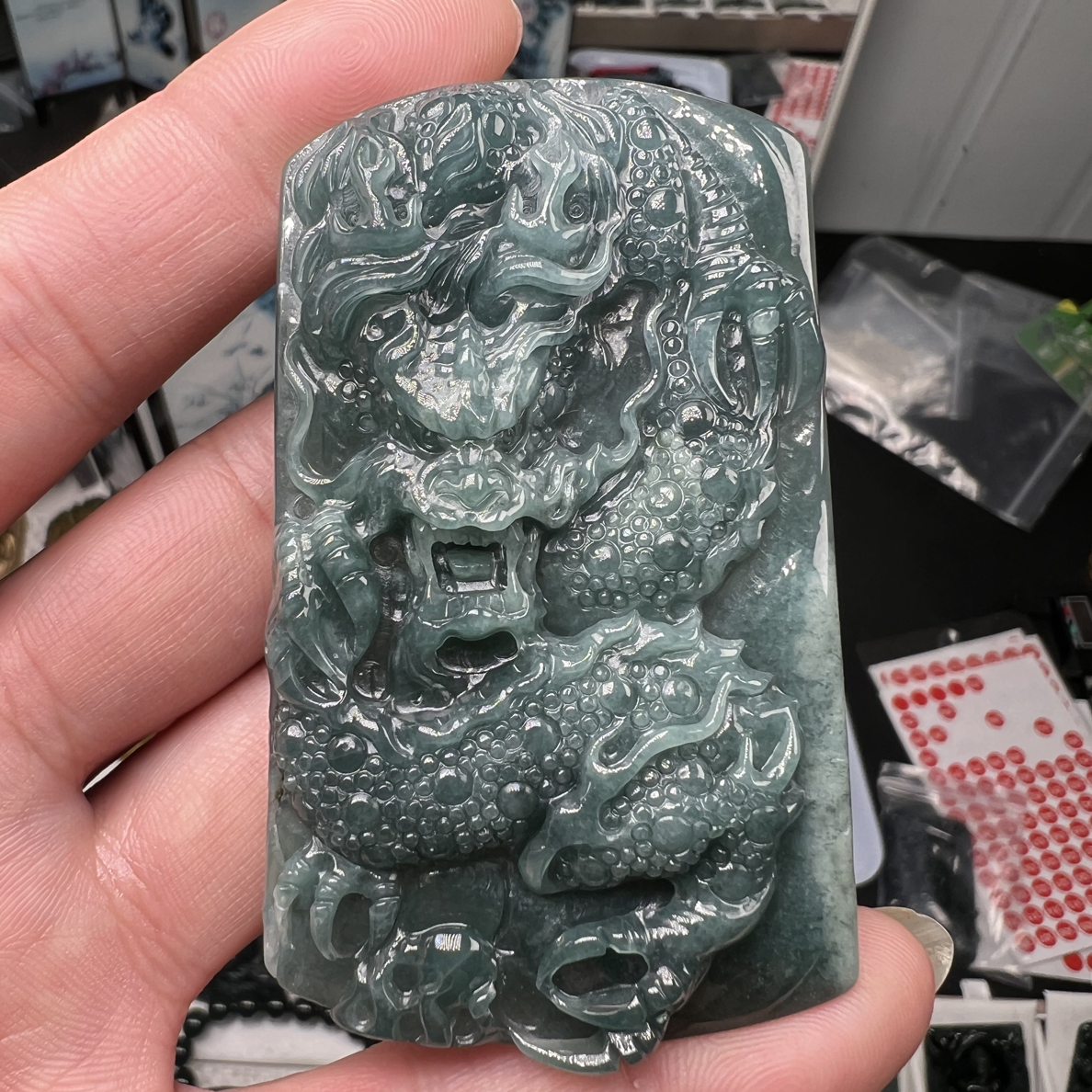 纯天然A货翡翠《龙牌》挂件