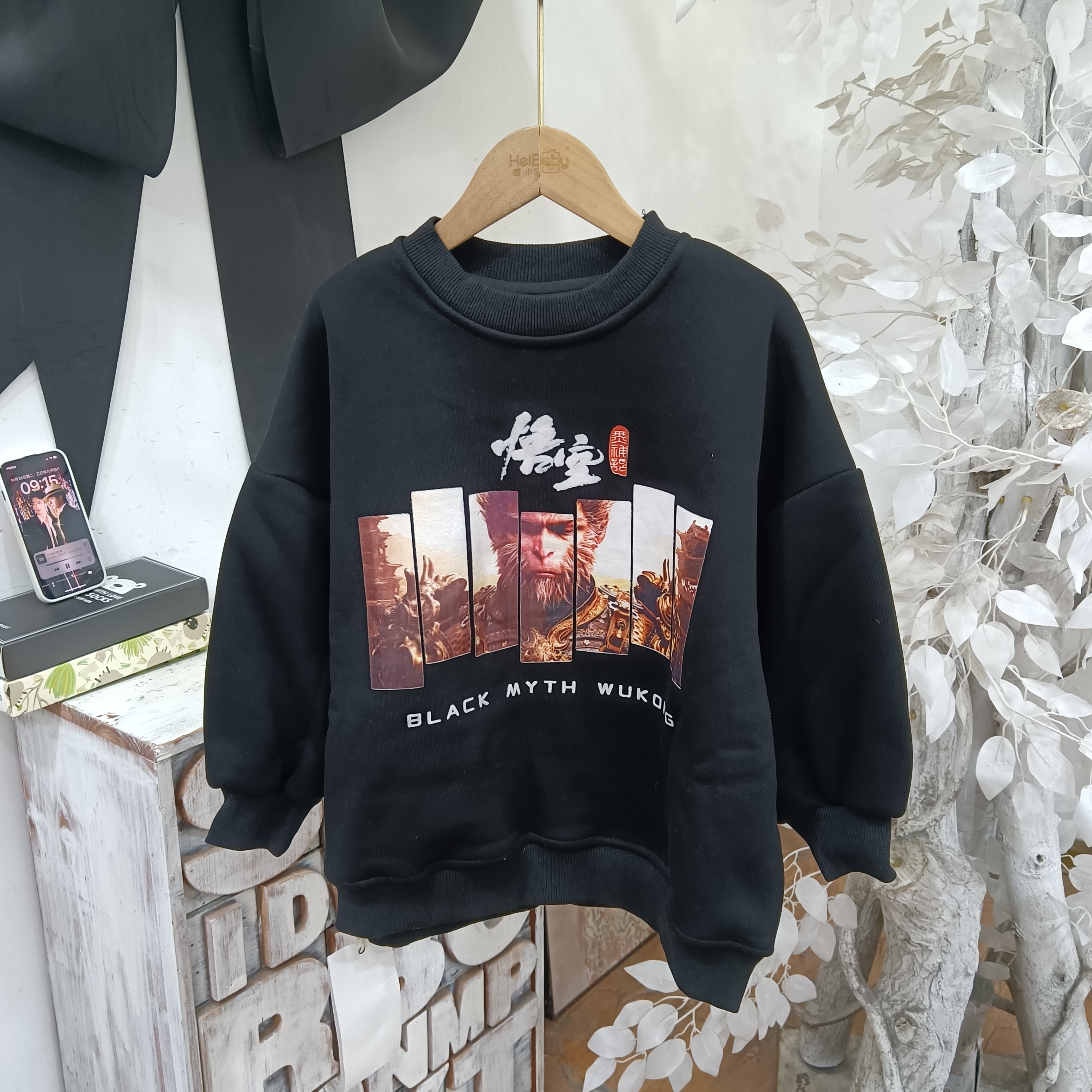 P093黑色一体绒卫衣/丫一