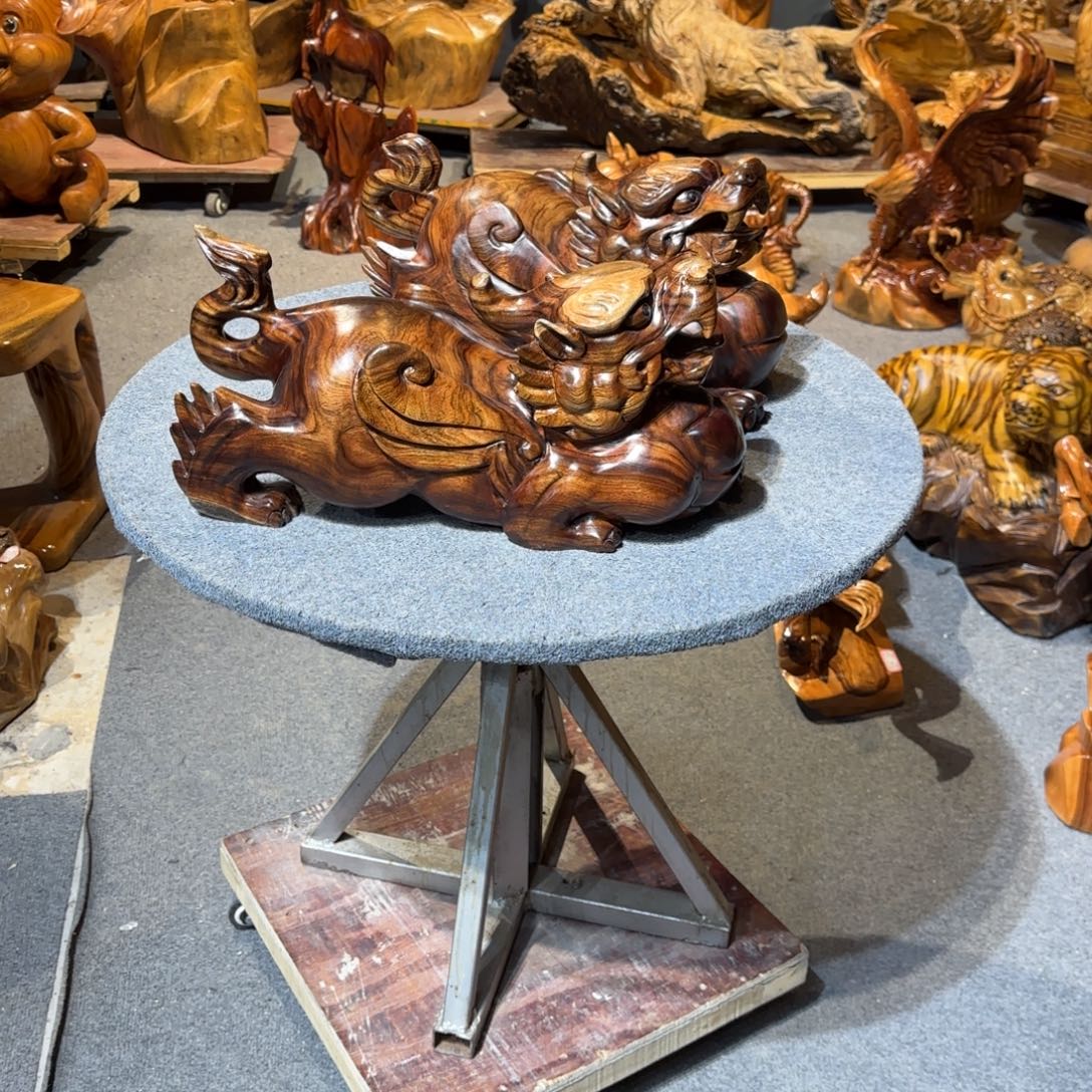 香樟木貔貅实木摆件