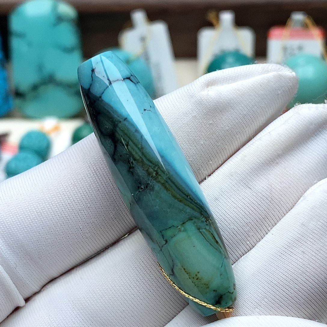 绿松石未镶嵌珠宝奇石