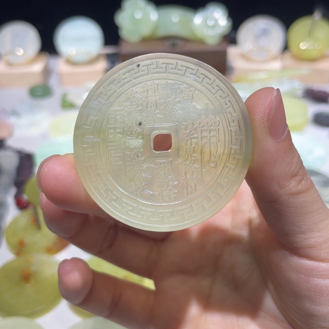 岫玉未镶嵌颈饰颈饰17