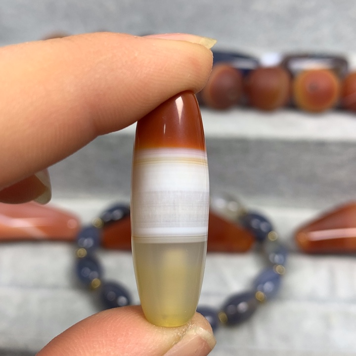 南红玛瑙合金颈饰