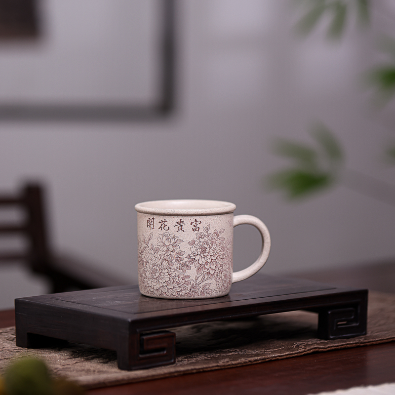手工杯 | 宜兴紫砂 白泥西望山房（富贵花开）手工主人杯