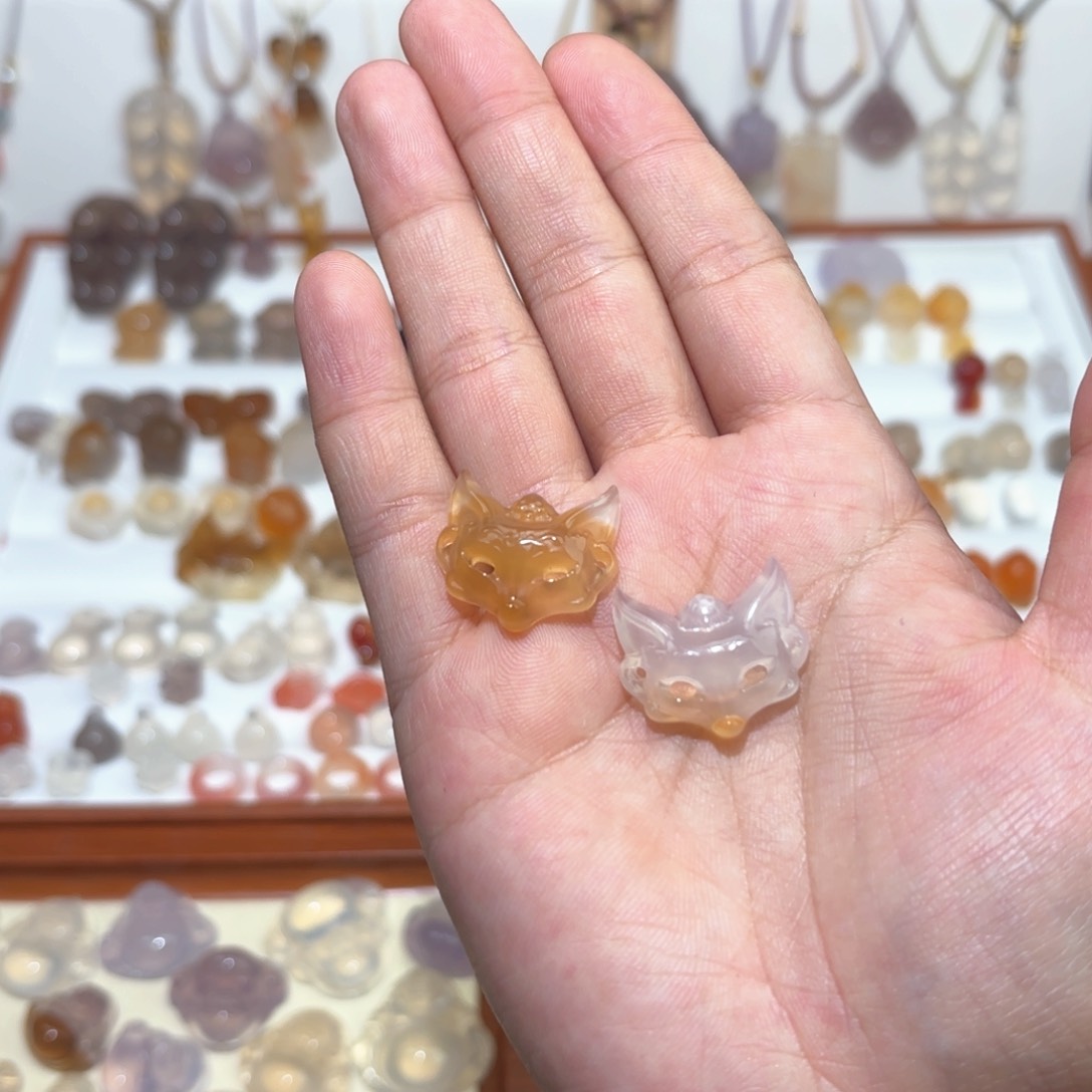 玛瑙/玉髓颈饰未镶嵌.***?